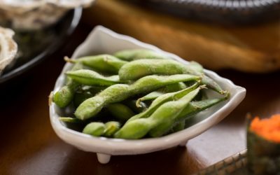 Conheça o edamame, o superalimento da culinária japonesa