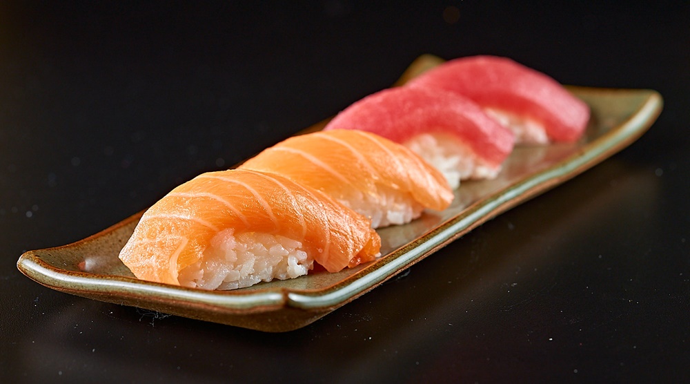 Uramaki, niguiri e hot roll: qual sua versão de sushi preferida?